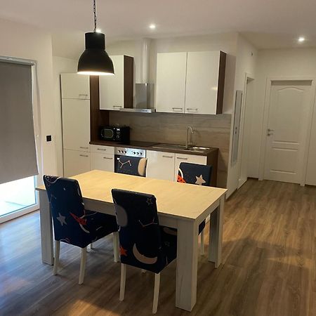 Apartmani Bm Biograd Na Moru Esterno foto