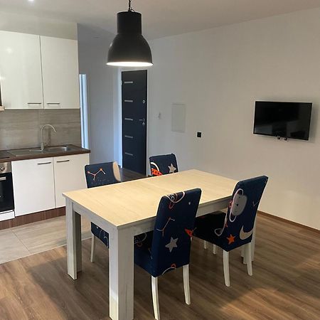 Apartmani Bm Biograd Na Moru Esterno foto
