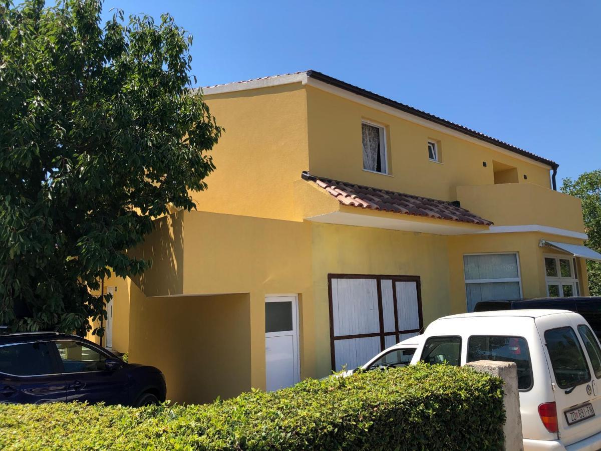 Apartmani Bm Biograd Na Moru Esterno foto