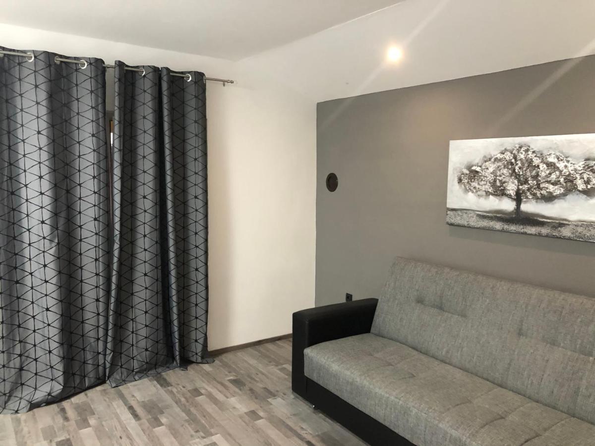 Apartmani Bm Biograd Na Moru Esterno foto