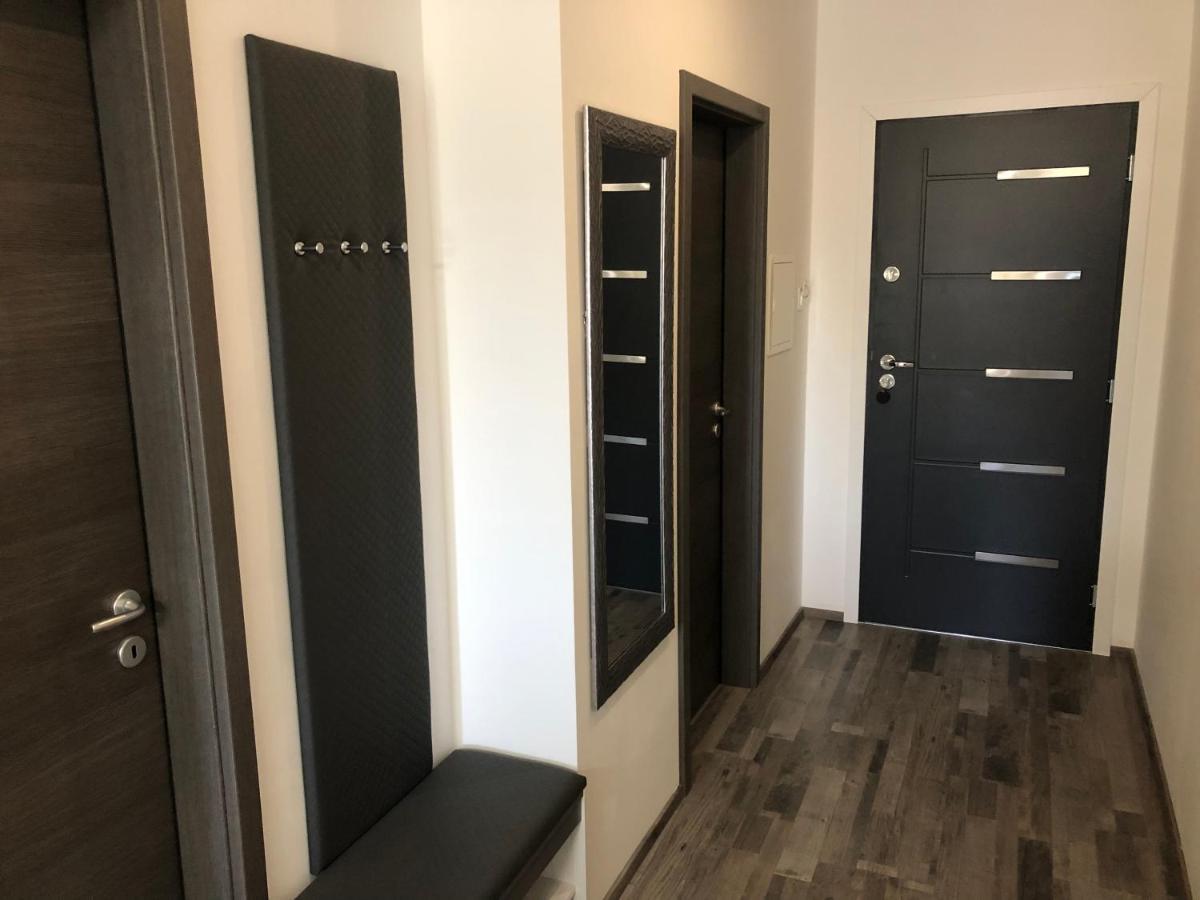 Apartmani Bm Biograd Na Moru Esterno foto