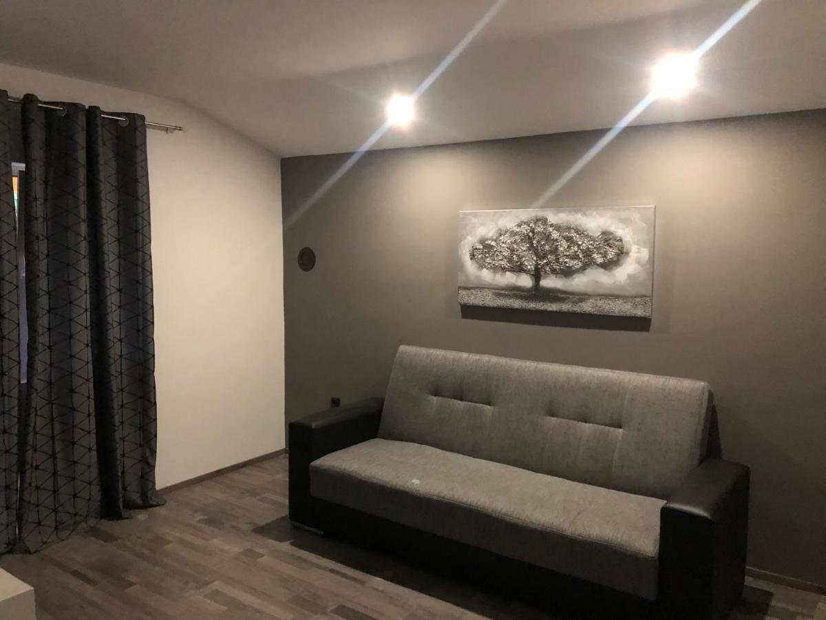 Apartmani Bm Biograd Na Moru Esterno foto